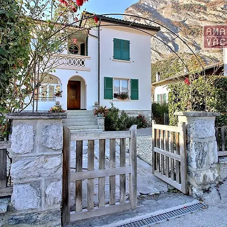 Maison D'hotes Du Domaine Des Roses Leytron